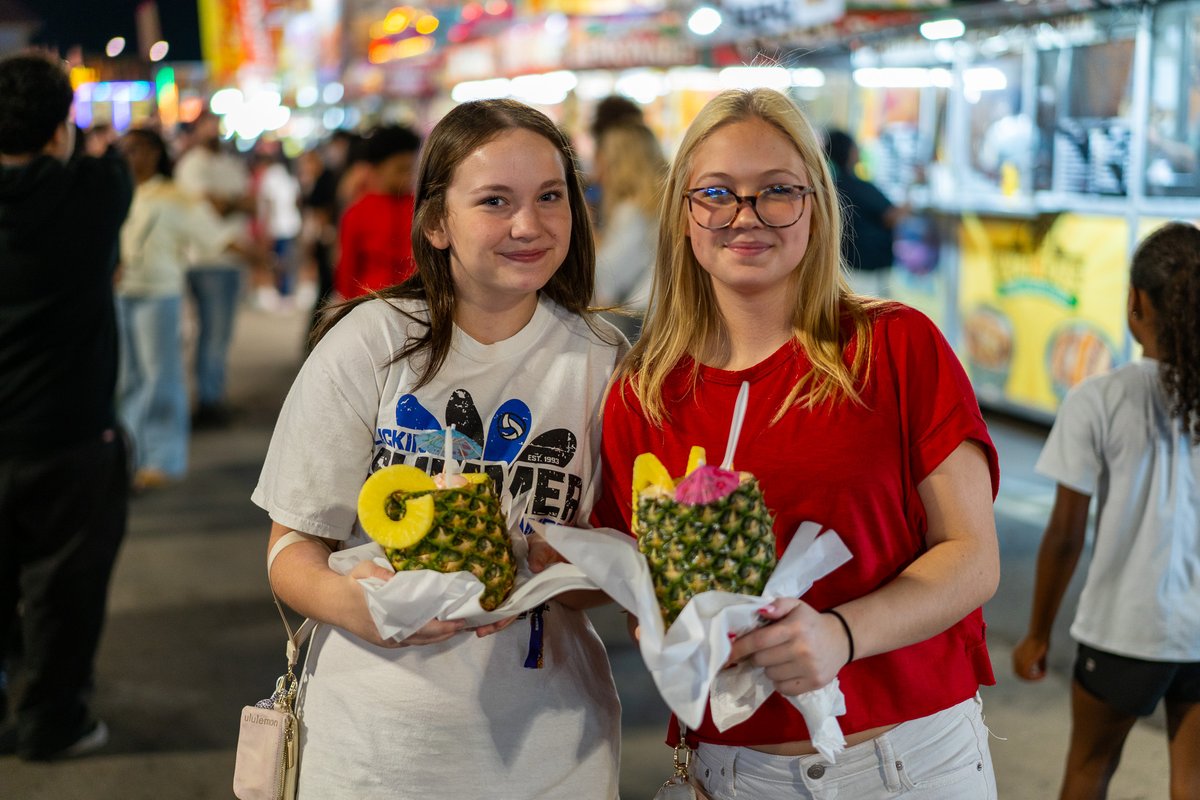 🥤 Sip, snack, repeat 😋