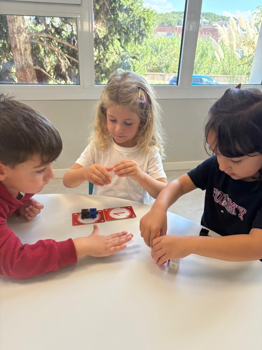 Escola PAIDOS tweet media