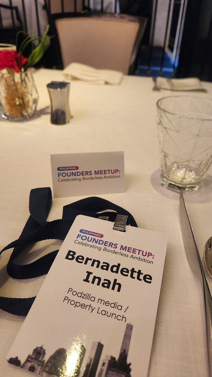 BennyInHerBag's tweet image. #techinasia was fun!

Met new fella founders! 
So thankful to be invited yay