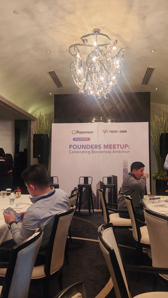 BennyInHerBag's tweet image. #techinasia was fun!

Met new fella founders! 
So thankful to be invited yay