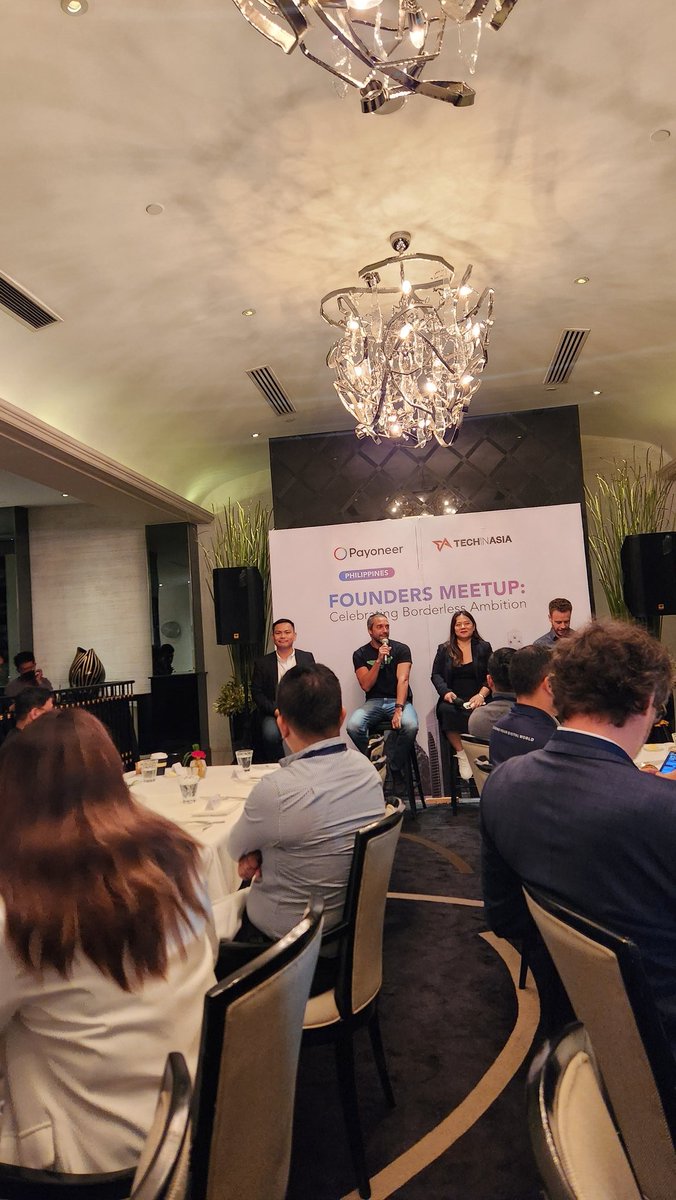 BennyInHerBag's tweet image. #techinasia was fun!

Met new fella founders! 
So thankful to be invited yay