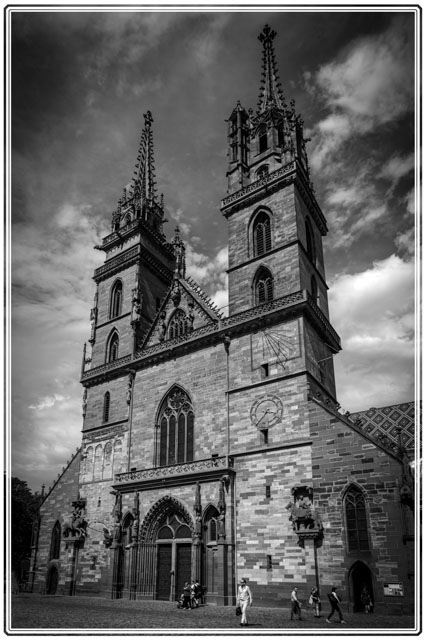 photos_dsmith's tweet photo. #Basel #Minster is at the #heart of the #swiss city. The #Cathedral is easily seen on the #skyline with its twin #spires and its #architecture. Shot in #blackandwhite to #emphasise a #dramatic #sky. #architecturephotography #blackandwhitephotography #blackandwhitephoto #photo https://t.co/VJAJu3cL4f