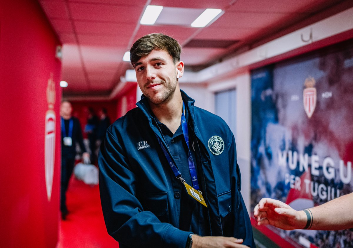 ManCity's tweet image. Checking in 🏟️✨