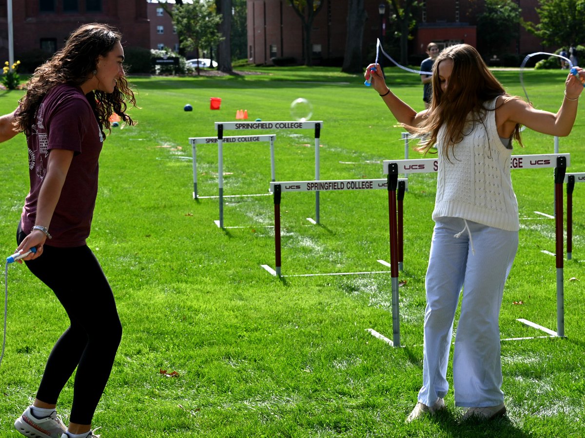 SpfldCollege's tweet photo. 💚 YOU MATTER 💚
📸 Catch more moments from yesterday's Fresh Check Day on Naismith Green! Students were all smiles as they participated in fun, meaningful activities that promote mental health and wellness. 💚✨
#SpringfieldCollege #MentalHealth #FreshCheckDay #StudentLife https://t.co/8HWzQrwysB