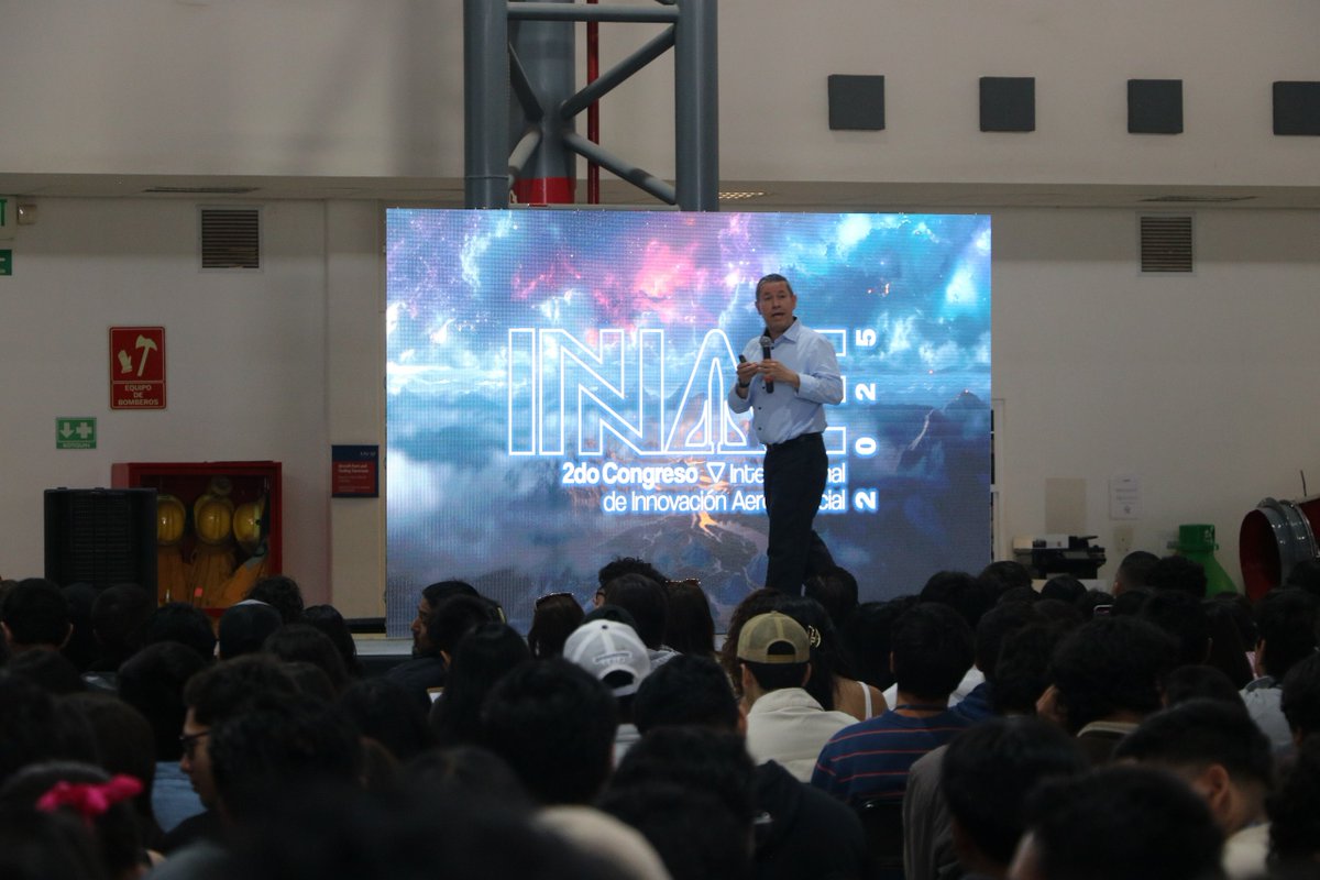 Nuestras y nuestros Cardenales participaron en el 2° Congreso Internacional de Innovación Aeroespacial, que se llevó a cabo en la <a href="/UNAQmx/">UNAQ</a> , cuya primera conferencia abordó el impacto de la Inteligencia Artificial en la industria aeroespacial. 🤖