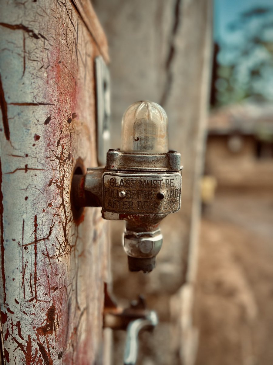 allblackmoses's tweet photo. Back in the days, Esso kerosene was a lifeline in Uganda, especially from the colonial period through the 1990s when electricity was limited and unreliable outside a few towns. For most rural families, it was the only source of light through tadooba lamps and hurricane lanterns. https://t.co/r31V4pafuV