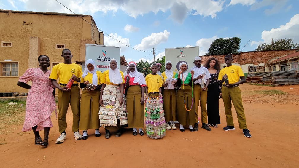 AsinathaF's tweet photo. Today we visited Biina & Kisaasi Muslim Secondary Schools to meet the Elevate 360 Club leaders ahead of Friday’s conference. 🌟
Their energy & ideas to create real impact are truly inspiring — the future looks bright! ✨
#Elevate360 #asinathafoundation
📷 @baker_kiryowa https://t.co/kQE50UlWqI