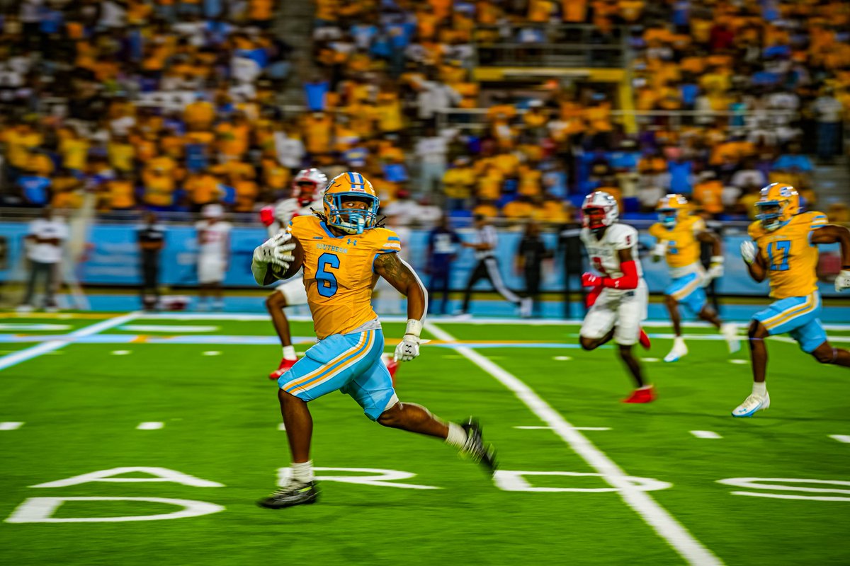 NCAA FCS Football tweet media