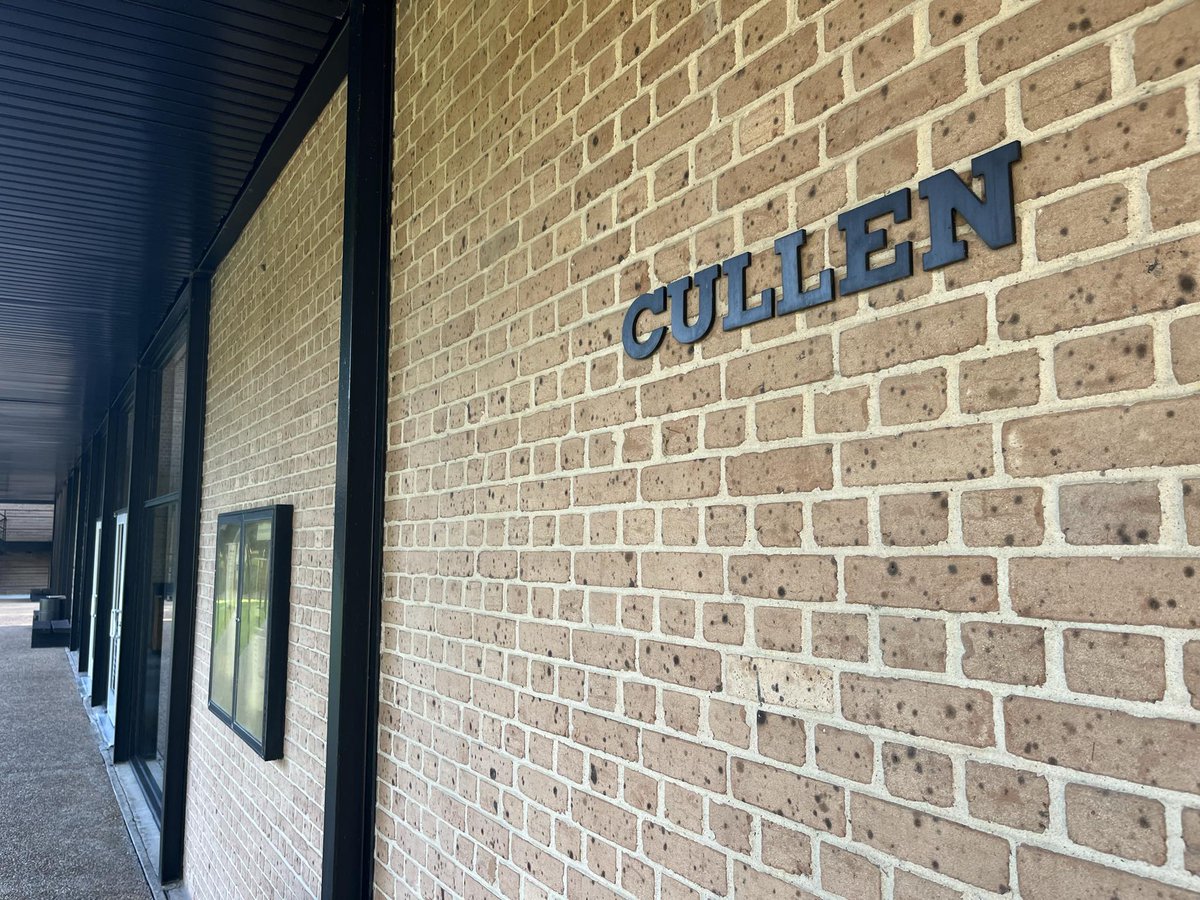 Honored to host a classical concert at #CullenHall <a href="/stthomashouston/">University of St. Thomas</a>  with Jarosław Nadrzycki &amp; Marcin Sikorski, celebrating #Poland’s musical tradition and strengthening our cultural presence in Texas 🇵🇱✨

#PolishCulture #ClassicalMusic #PolandInTexas