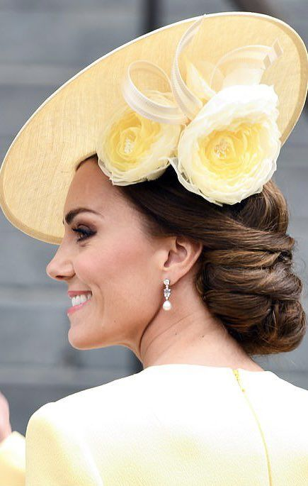 christo34036850's tweet image. “Every day, I like to make hats that make people dream.” #BossIt 🇬🇧 ♔HRH #Fashionista #frockingFabulous #FutureQueen #queenbee #PrincessofWales #CatherinePrincessOfWales #PrincessCatherine #muse #RoyalFamily #iconic #Britishvogue #GHD 🐝#art 
— Philip Treacy