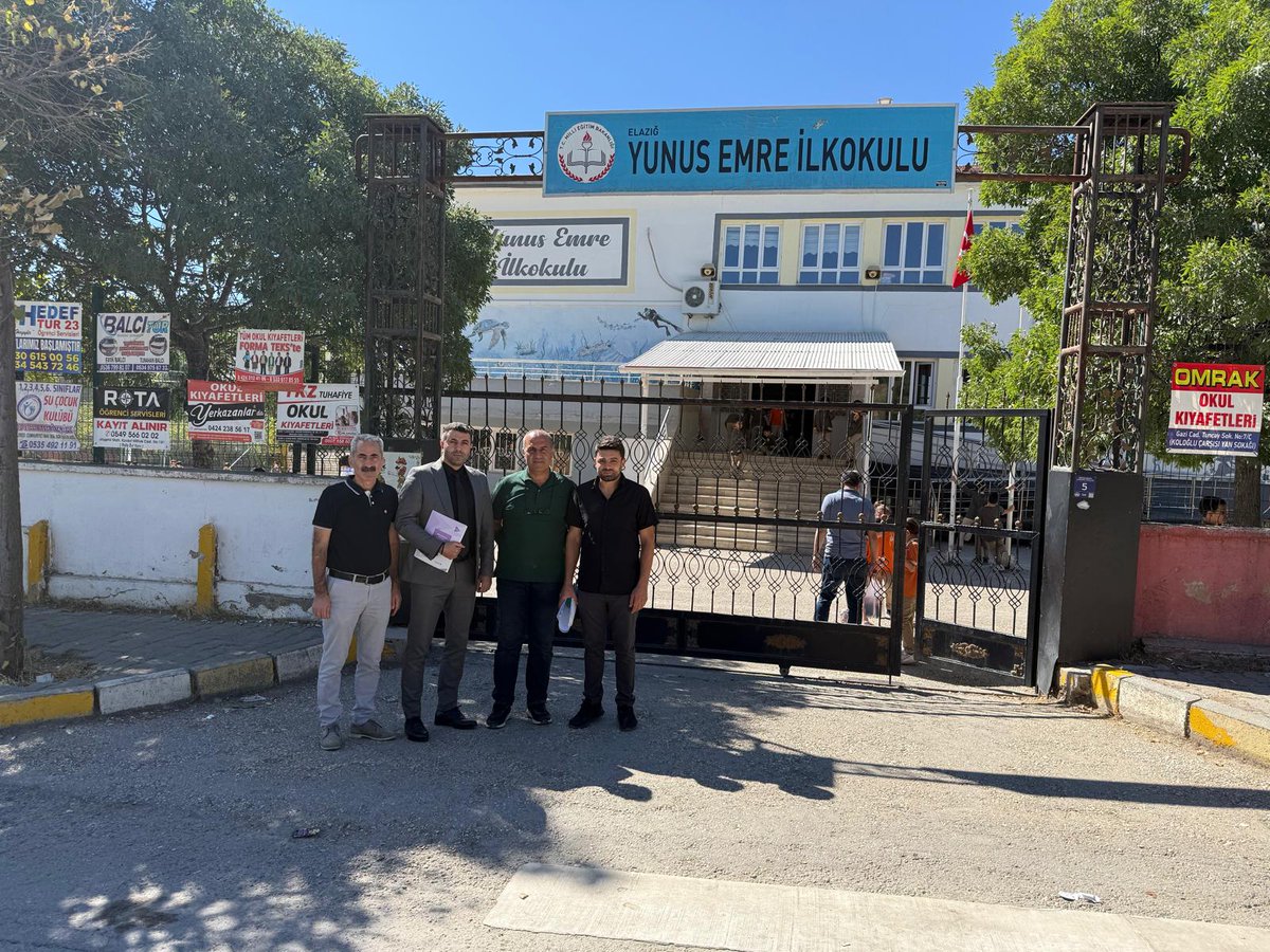 Yunus Emre ilkokulu öğretmenlerinden Oktay ASMA nın vefatından dolayı, okulumuzda uzmanlarımız tarafından psikososyal destek çalışması yapıldı. Değerli öğretmenimizin yakınlarına, öğrencilerine ve çalışma arkadaşlarına başsağlığı diliyoruz.