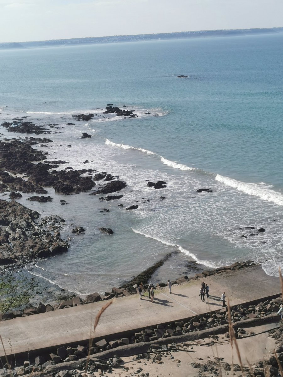 CarlaBZH's tweet image. Très belle journée d'#automne pour ce 1er mois d'octobre ! Belle #balade sur les sentiers douaniers de #Jospinet vers #Dahouët. Mer turquoise et paysages sauvages. Cela fait du bien ! 😍😎🔆 #Planguenoual #GR34 #CotesdArmor #Bretagne #MagnifiqueFrance