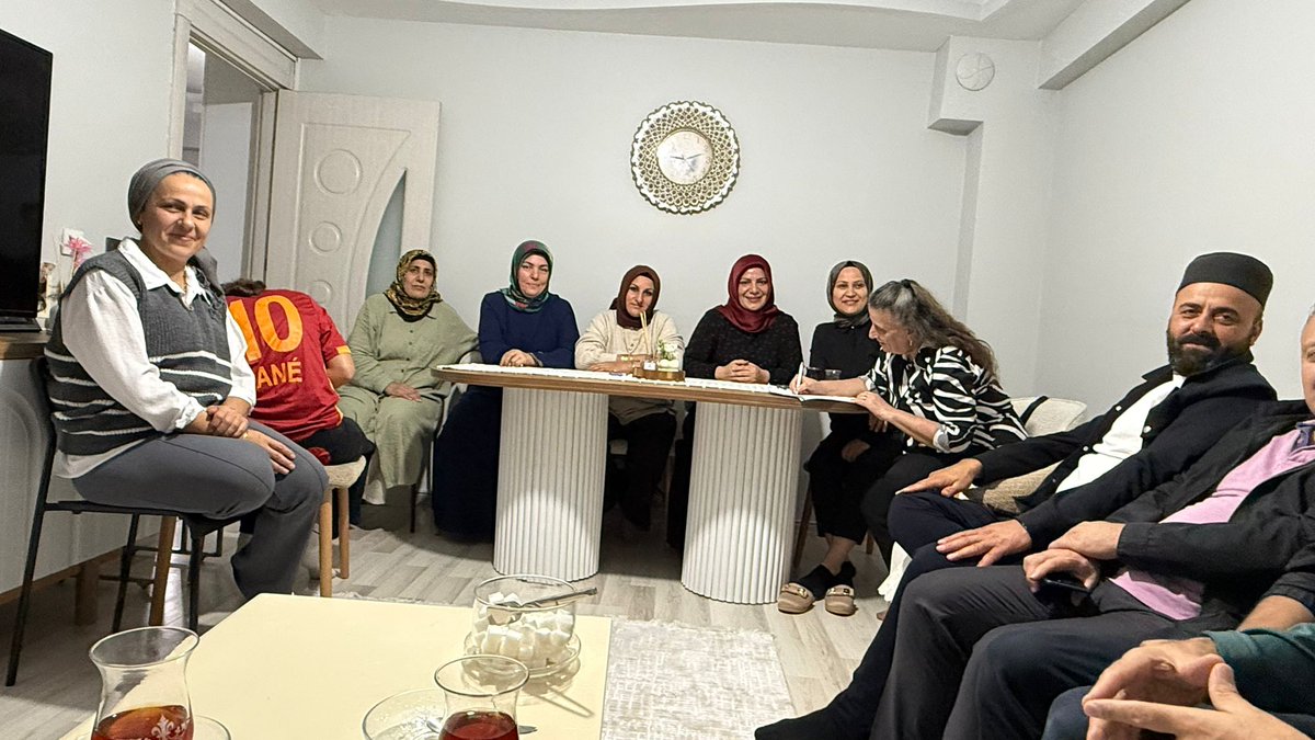 Fatih mah 3.bölge haftalık mahalle toplantisi <a href="/RTErdogan/">Recep Tayyip Erdoğan</a> <a href="/abdullahozdemir/">Abdullah Özdemir</a> <a href="/EmrullahErkus/">Emrullah ERKUŞ</a> <a href="/tevfikgoksu/"></a> <a href="/oktayilmaz18/">OKTAY YILMAZ</a> <a href="/arasalaaddinn/">Alaaddin Aras</a> <a href="/akparti_esenler/">AK Parti Esenler</a> <a href="/akpartiistanbul/">AK Parti İstanbul</a> <a href="/baki_sevil44/">Baki Sevil</a> <a href="/bekmez_02/">Yahya BEKMEZ</a>