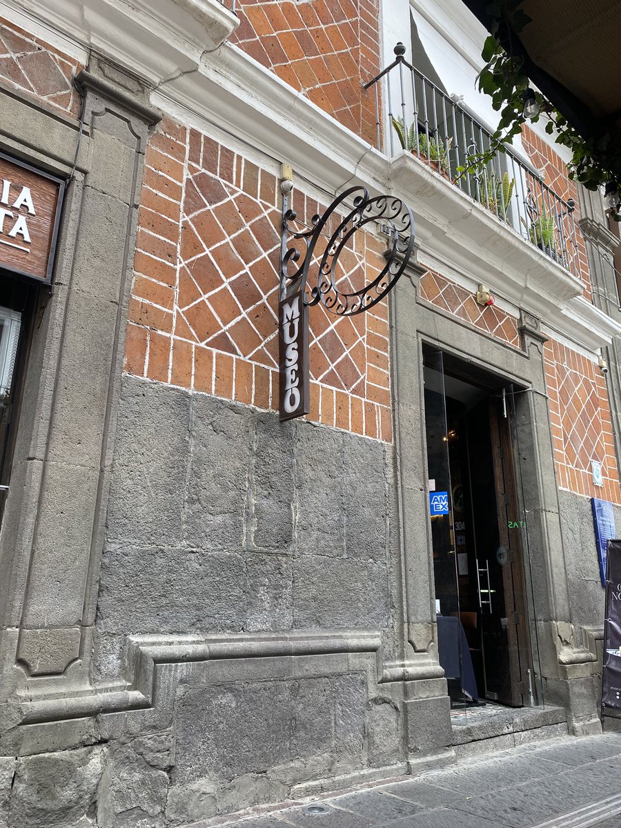 ¿Qué extrañas de #Puebla?

- Yo te extraño a ti