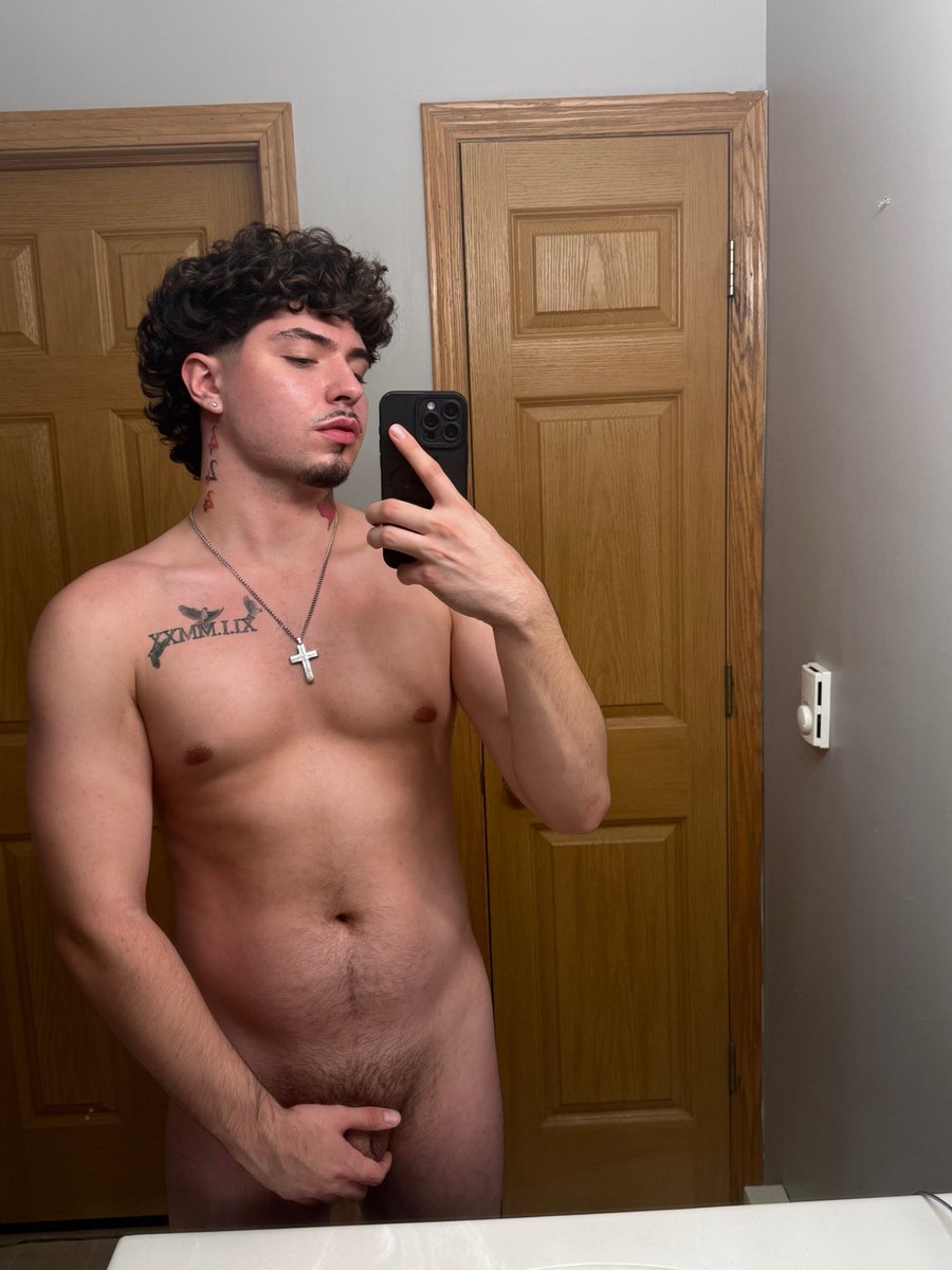 itsjaysw0rldd's tweet photo. front or back? https://t.co/pO7xYVyxen