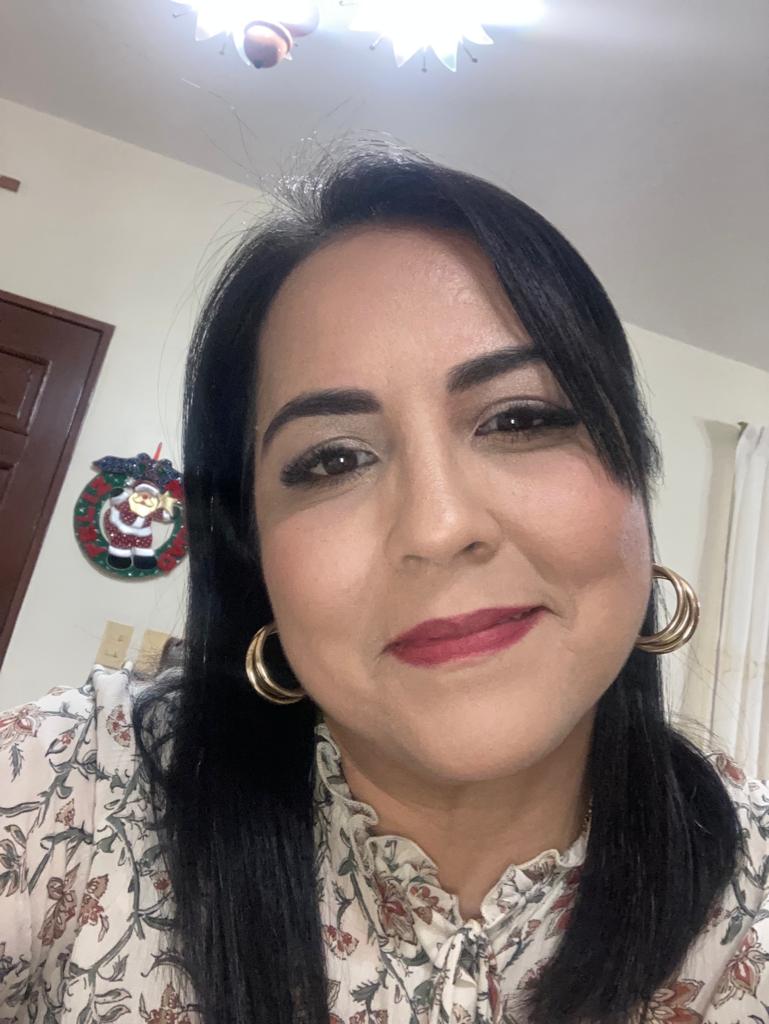 GeorgesDoumat's tweet photo. Hoy cumple un año más de vida mi esposa, compañera y la madre de mis hijos. El Señor te continúe bendiciendo ricamente y te siga usando en el hogar y en su obra. Te amamos: Georges, Gracia y yo https://t.co/1cBxxKFPwy