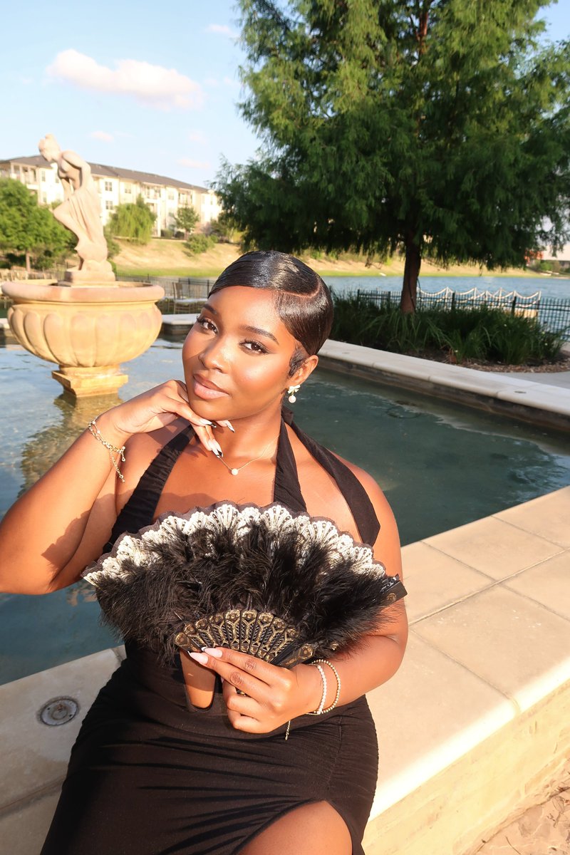 “Ugly” don’t work on a face like this. Especially when it’s my 1st