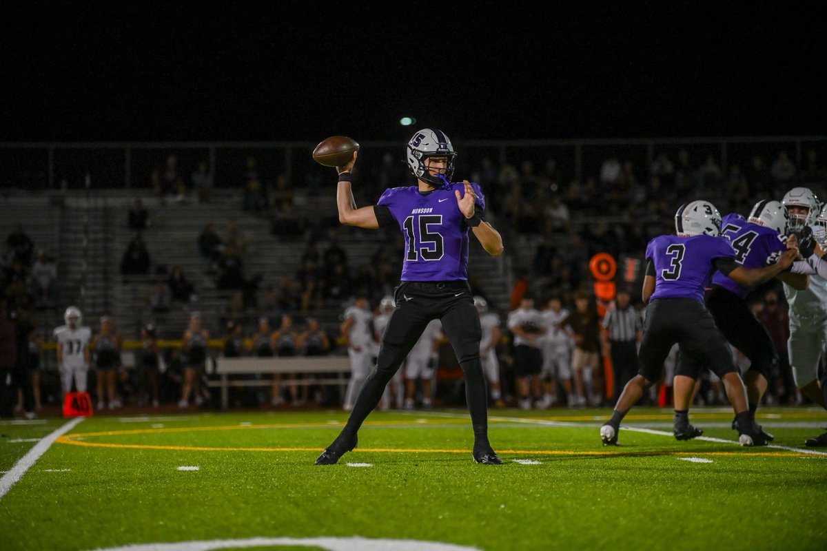 damirtilicic's tweet image. Midseason Highlights ‼️
104/165 (63%)
1448 Yards (6th in AZ) 
13TDs 3INTs
109.9 Passer Rating 
137 YDs 1TD (5.3 per carry 27.4 per game)
@CoachRDes @ECucy09 @MichaelWoosley @M_Gorogianis87 @coachbourbon @Swoll_2_ @CoachDonnelly21 @CoachMas_35 @Coach_Needham67 @MChorowicz