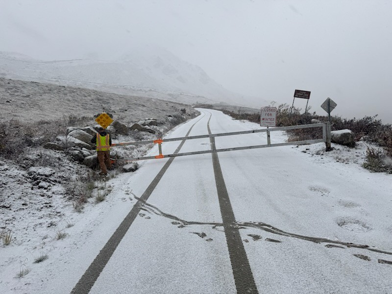 AlaskaDOTPF's tweet photo. ❄️Hey all you Hatcher Pass lovers! It's official - the road over the summit is closed to vehicles for the season between MP 17.5 on the east side and MP 20.6 on the west side. Get ready for winter fun...Bring It On! ⛷️#HatcherFirstInSnow #HatcherPass
#KeepAlaskaMoving https://t.co/8n6c5uHlzQ