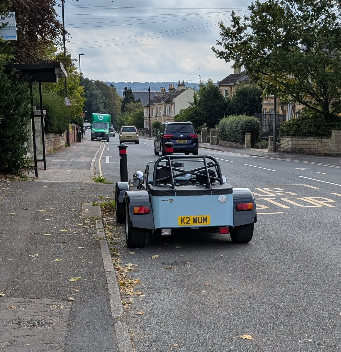 Jonesyblog's tweet image. Now THAT is an ingenious numberplate.