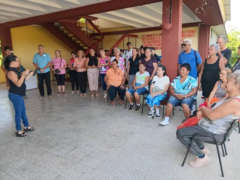 Se realizan en la <a href="/univholguinera/">UniversidadHolguin</a> actividades por el Día del Adulto Mayor.
<a href="/CubaMES/">MES</a> <a href="/JvelabVela/">jessica vela batista</a> <a href="/LERuizM/">Luis Ernesto UHo 🇨🇺</a> <a href="/Marisol_PerezC/">Marisol Pérez Campaña</a> 
<a href="/AniuskaOrtizP/">Aniuska Ortiz</a>