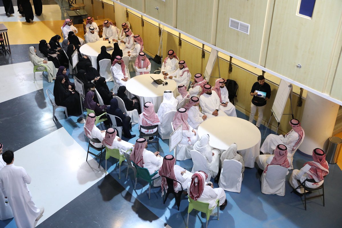 saudi_HCC's tweet image. عقد النادي السعودي لرأس المال البشري في مقر جامعة الأمير سلطان لقاء بعنوان مقهى الموارد البشرية يوم الثلاثاء جمع خبراء وممارسين تحت سقف رسم إثراء المعرفة وتبادل الخبرات شملت سبع محطات تمثل مهام الموارد البشرية في كل محطة خبير قدم طرح ثري ونقاش تفاعلي لتجارب الممارسين في المجال.