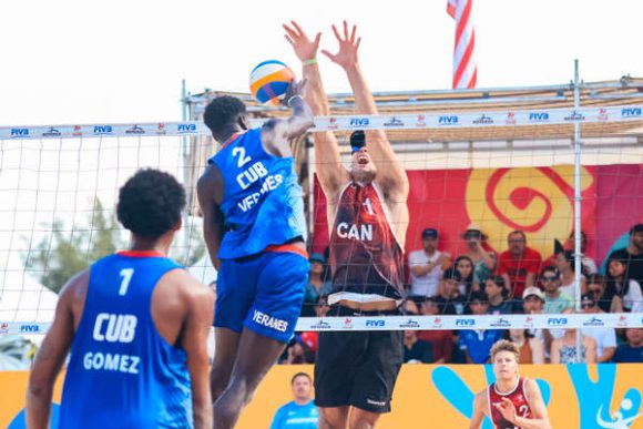 Dúo cubano espera por boleto a Mundial de Voleibol de Playa, integrado por Damián Gómez y Eblis Veranes, tiene opciones de clasificar al Campeonato Mundial de Voleibol de Playa 2025, notificó la confederación Norceca. #CubaDeporte #LatirAvileño