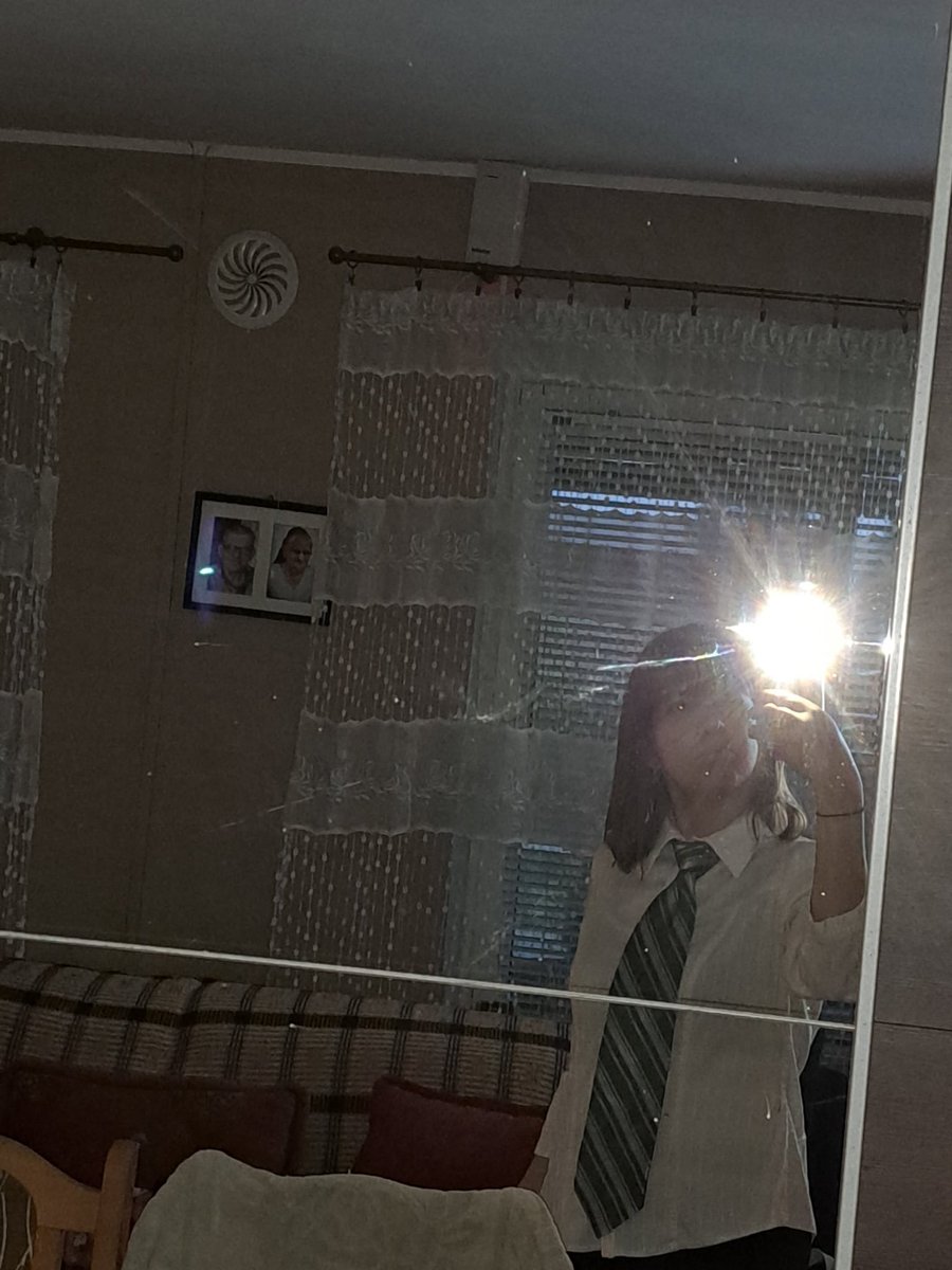 trendzluvrr's tweet image. us when we dress all fancy👅 #REWIND #리와인드 #Day1SD #Day1SelcaDay #데이원셀카데이 #EDDIE #에디