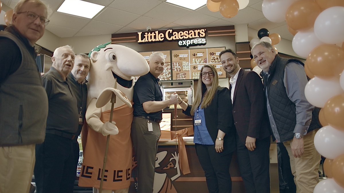 Orange_Store's tweet image. We're thrilled to celebrate the official GRAND OPENING of Little Caesars Pizza in Clarenville!

This opening marks the first of many as we grow the largest Canadian franchise agreement yet — bringing HOT-N-READY® pizza to 18 locations across Atlantic Canada. 🍕