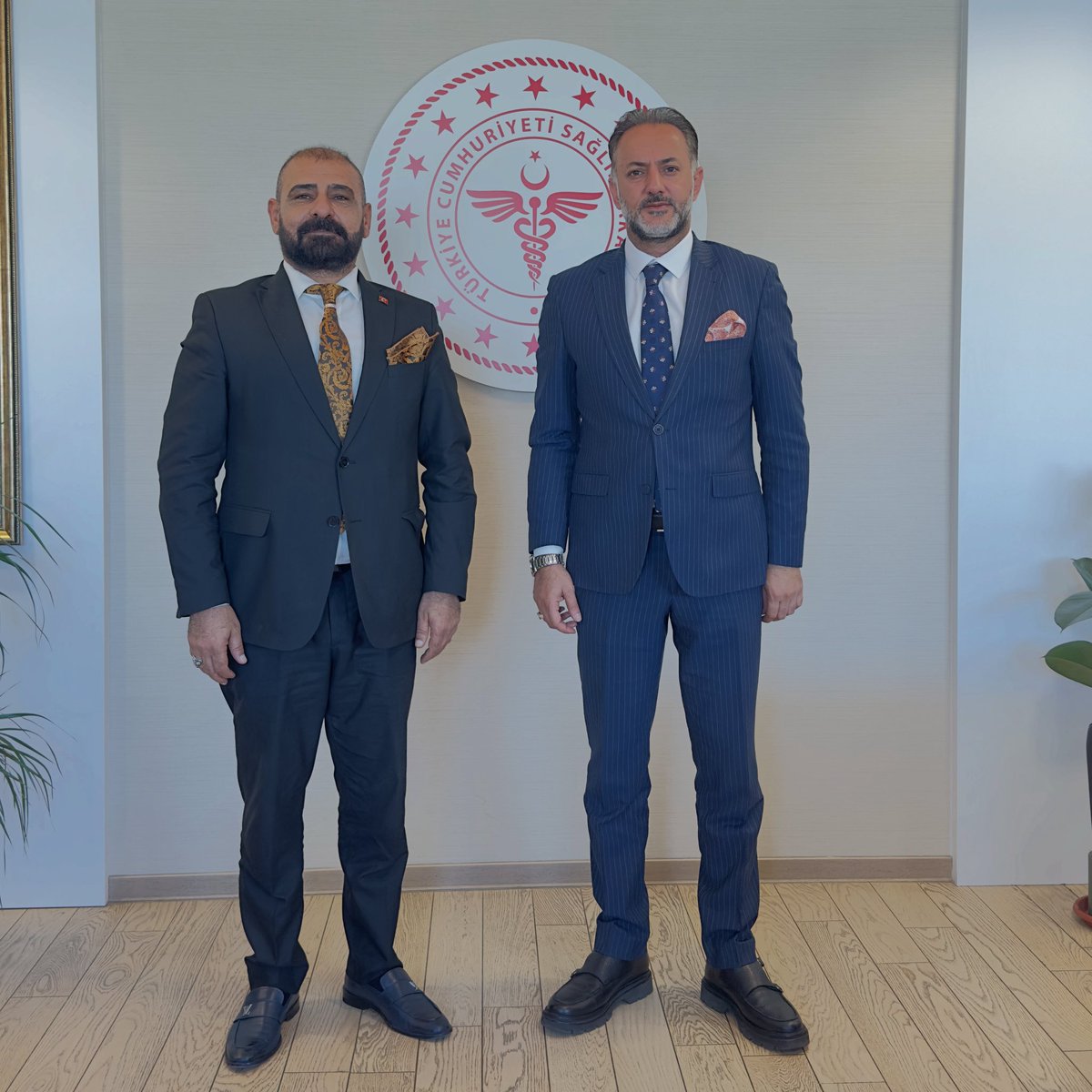 Diyarbakır’ımızın  yiğit Evladı, 
Kıymetli Hemşehrim, 
Sağlık Bakanlığı AB ve Dış ilişkiler Genel Müdürü 
Sayın. Dr. Aziz Alper Biten  beyi, 
Makamında ziyaret ettim.

Sayın Vekilimize, 
Kıymetli kabulleri ve nazik ilgilerinden dolayı, 
En kalbi duygularımla şükranlarımı arz