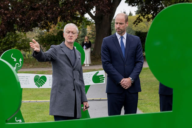 brentfordtw8's tweet photo. Prince of Wales Unveils Gunnersbury Park Humanitarian Memorial
William praises aid workers who are dying in record numbers https://t.co/Mgau4R4uU7 https://t.co/BPAO1wCvYg