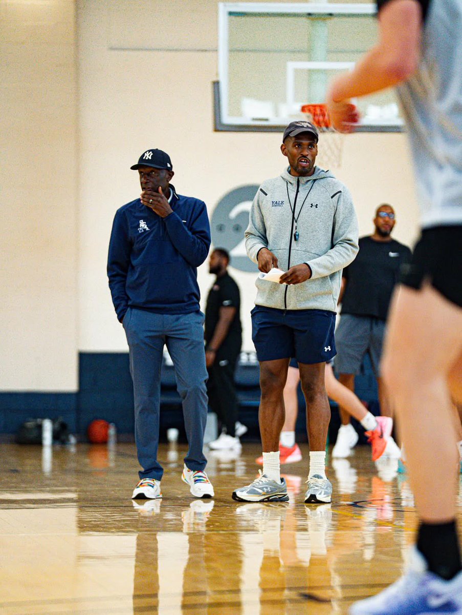PGSports's tweet photo. Coaching Year 3 Loading! @BROD35 🦾🏀 https://t.co/6p6E72tfm1