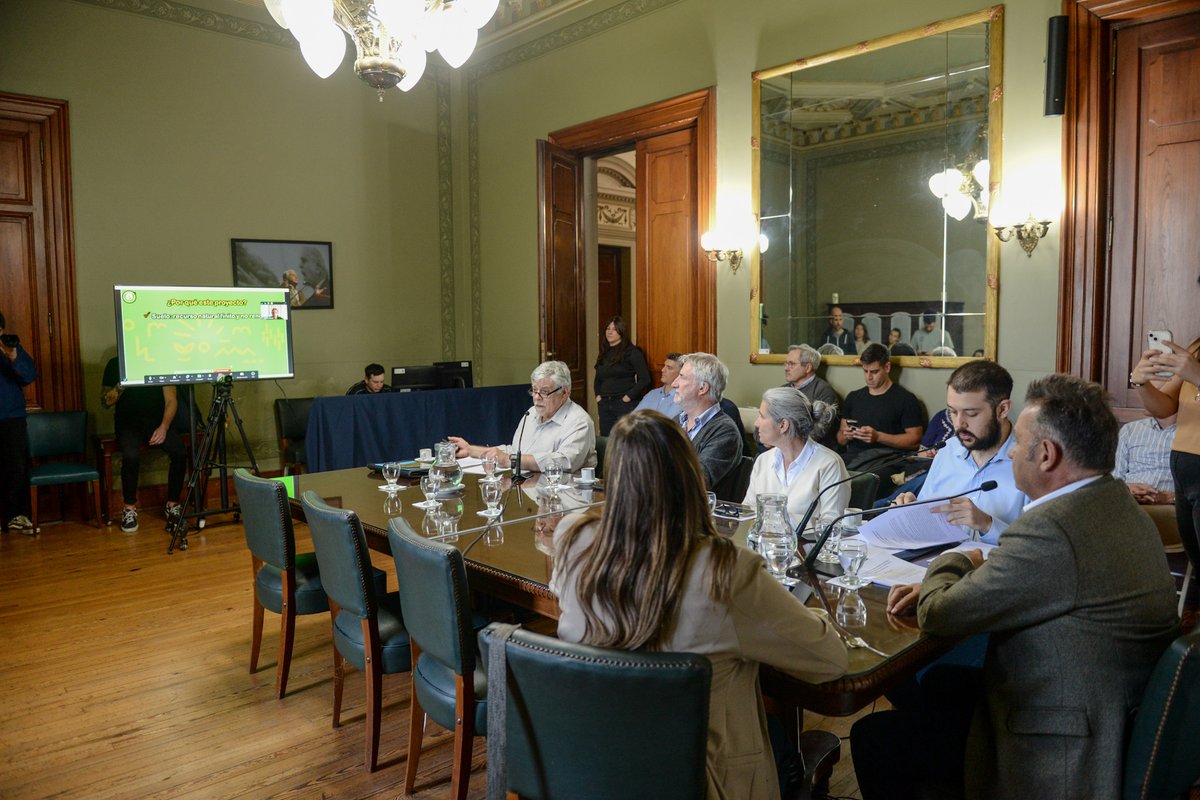 Senado_BA's tweet image. 🏛️Comisión de Asuntos Agrarios y Pesca: jornada informativa sobre el cuidado del suelo

🔗senado-ba.gov.ar/Prensa_Noticia…