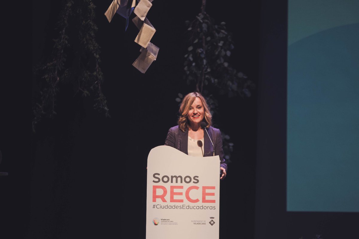 “Cada ciudad es una escuela sin paredes donde cada plaza, biblioteca o espacio cultural forman parte del aprendizaje colectivo”, ha dicho <a href="/Pilar_Alegria/">Pilar Alegría</a> en un acto donde ha resaltado lo conseguido por municipios como Viladecans en materia educativa 👏 educacionfpydeportes.gob.es/prensa/actuali…