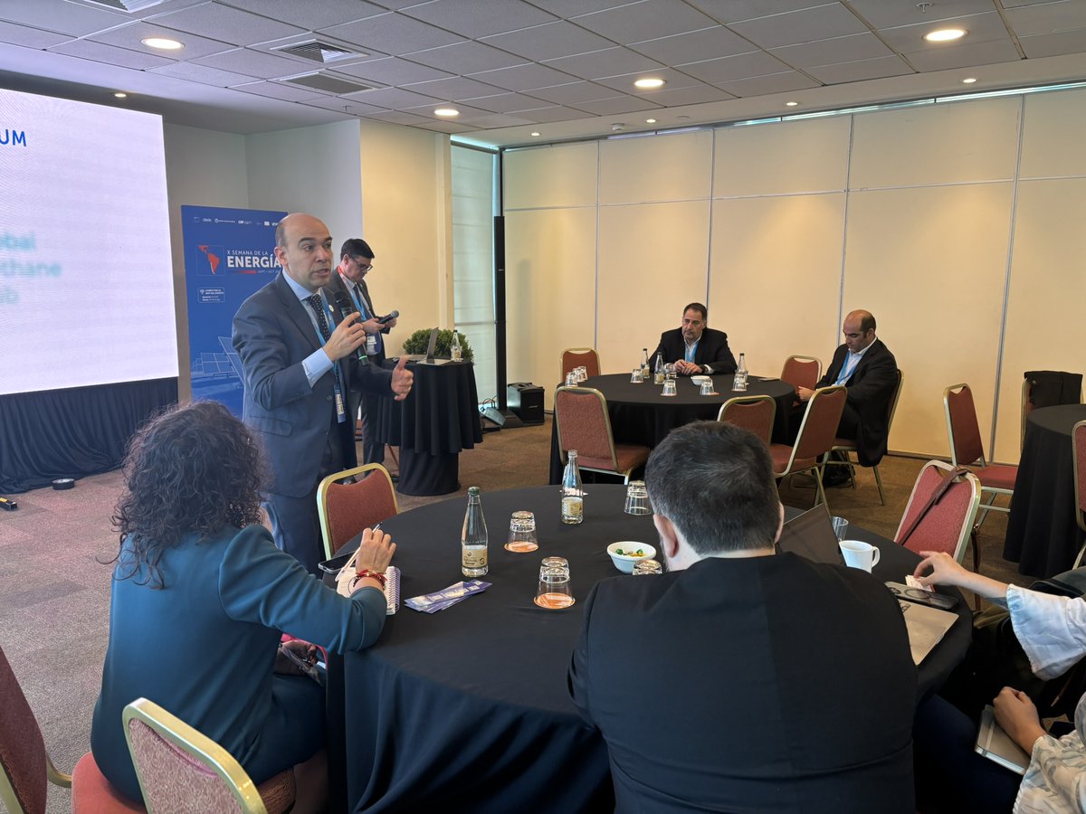AcenorAG's tweet photo. 🔵Javier Bustos, participó en la Mesa de Diálogo de #Industria, en el marco de la X #SemanaDeLaEnergía, organizada por @OLADEORG.
En esta instancia se presentaron las conclusiones de un documento elaborado por #ACENOR, #AGUEERA, @asoenergia, #AGRANDEL y #ACOGRACE.
#Clientes https://t.co/2wEdPuuuF2