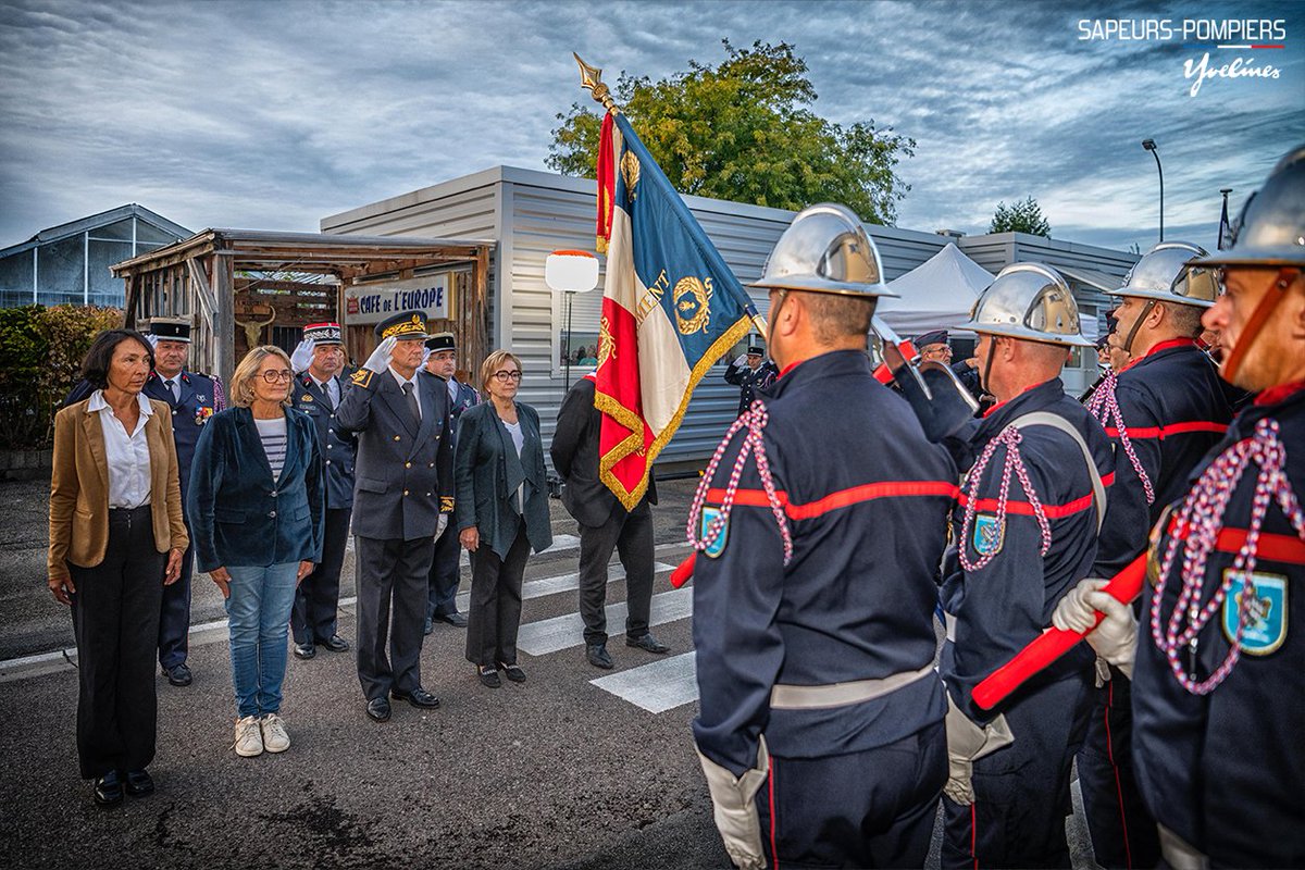 pompiers78's tweet photo. #Cérémonie |🚒Ce soir s'est tenue la passation de commandement du CIS #Limay entre le lieutenant Olivier SAFFROY et le lieutenant Lillian BELLIER. 🫡

Parmi les personnalités présentes se trouvaient Mme @SophiePRIMAS, Ministre déléguée auprès du Premier ministre, porte-parole du Gouvernement, M. Eric ZABOURAEFF, sous-préfet de Mantes la Jolie, @sir_rodin78, Présidente du CA du #Sdis78, Le contrôleur général @StephaneMillot, Directeur départemental des @pompiers78, M. Djamel NEDJAR, Maire de Limay, et autres élus du secteur.

Félicitations et bonne continuation 👍