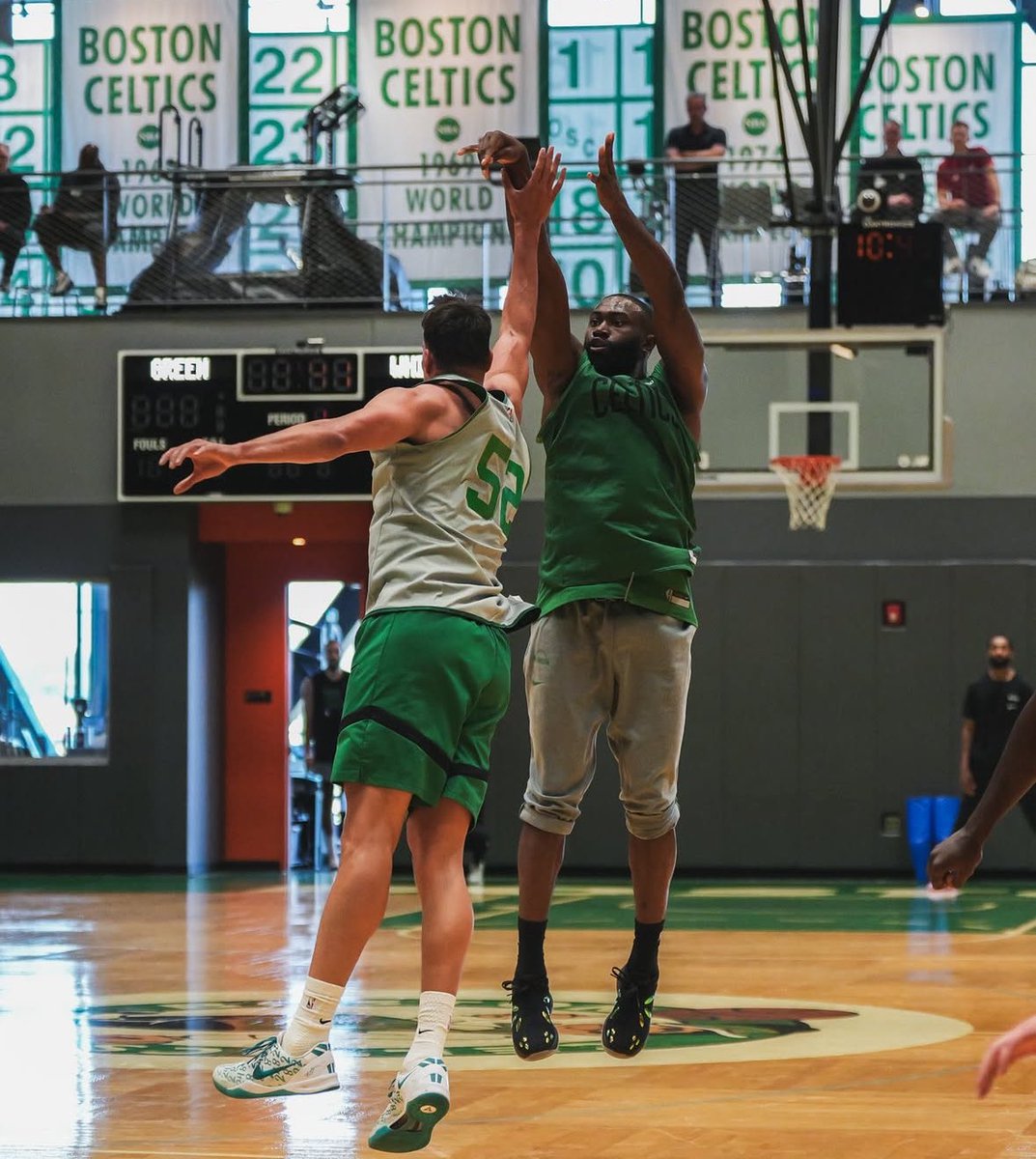 CelticsUnite18's tweet photo. He is ITCHING to get back out there 😭 https://t.co/YlrtnKAbBW