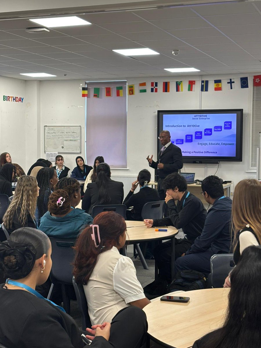 StockwoodPk's tweet photo. Our new Year 12 students got introduced to @att10tive Social Enterprise today with an informative and engaging session delivered by Montell Neufville.

@advschools @HarrietMills86 https://t.co/DiCrObHGL6