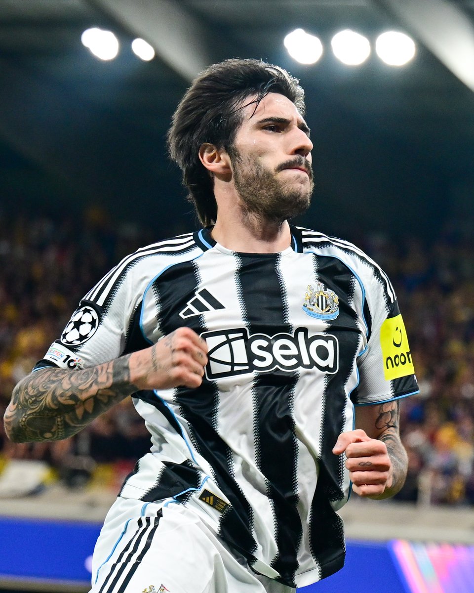 NUFC's tweet photo. Maestro 🇮🇹 https://t.co/t3lea5FJdv