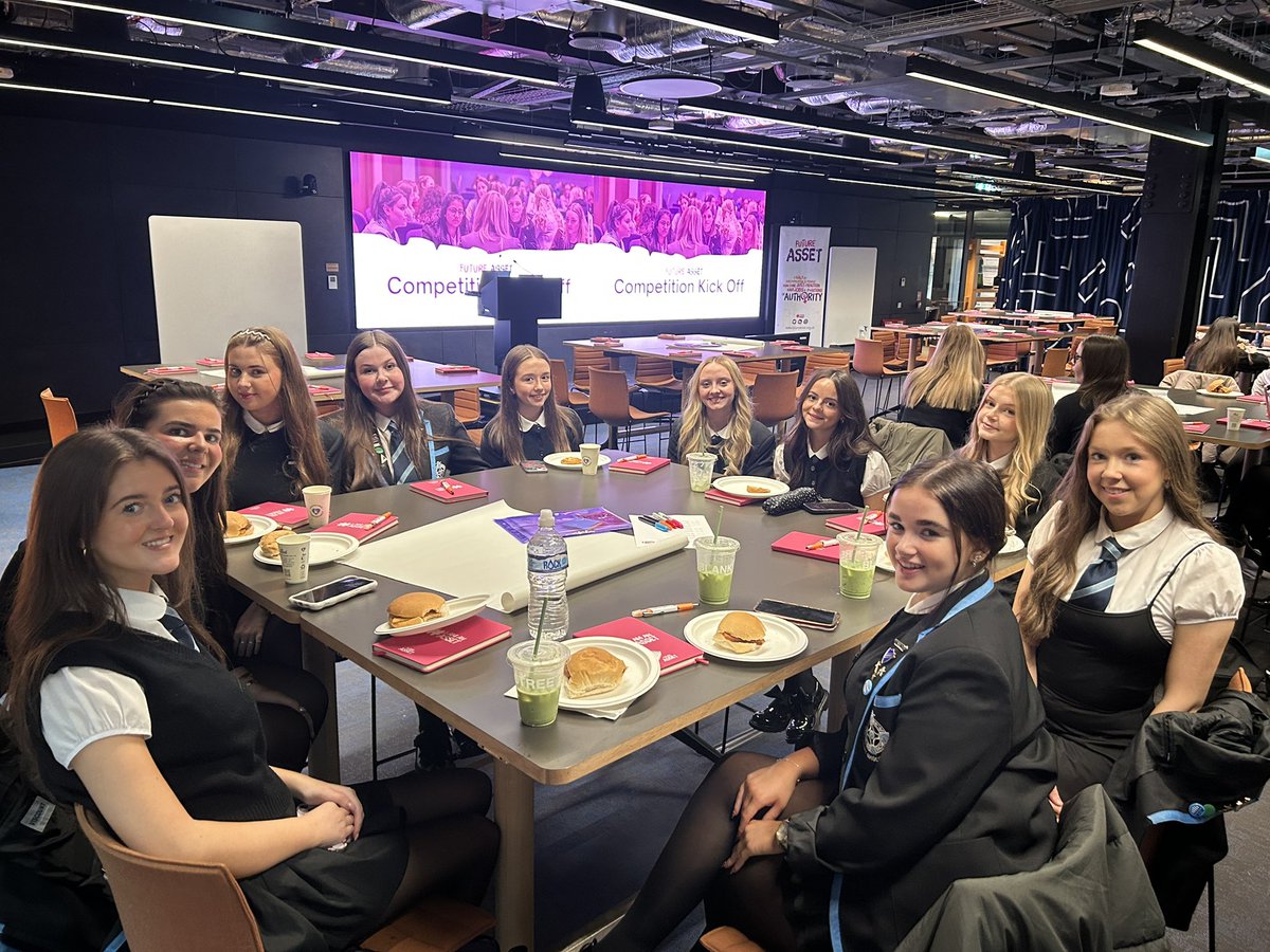 MissMcLaughlin7's tweet photo. We had a great morning at the Future Asset Competition Kickoff event today! 💰@Future_Asset @_stcolumba https://t.co/C52tMNPBba