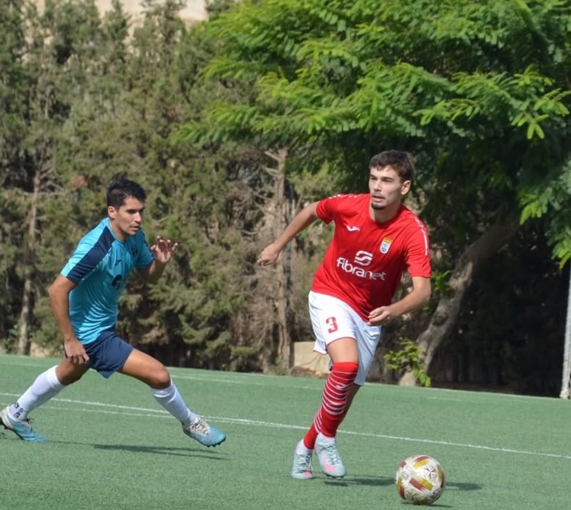 Nacional10x's tweet image. Preferente Autonómica

Primer gol para el ariete del CD Algar - Nono. El delantero dejó atrás una temporada aciaga por las lesiones y ya muestra destellos de su calidad con los leones