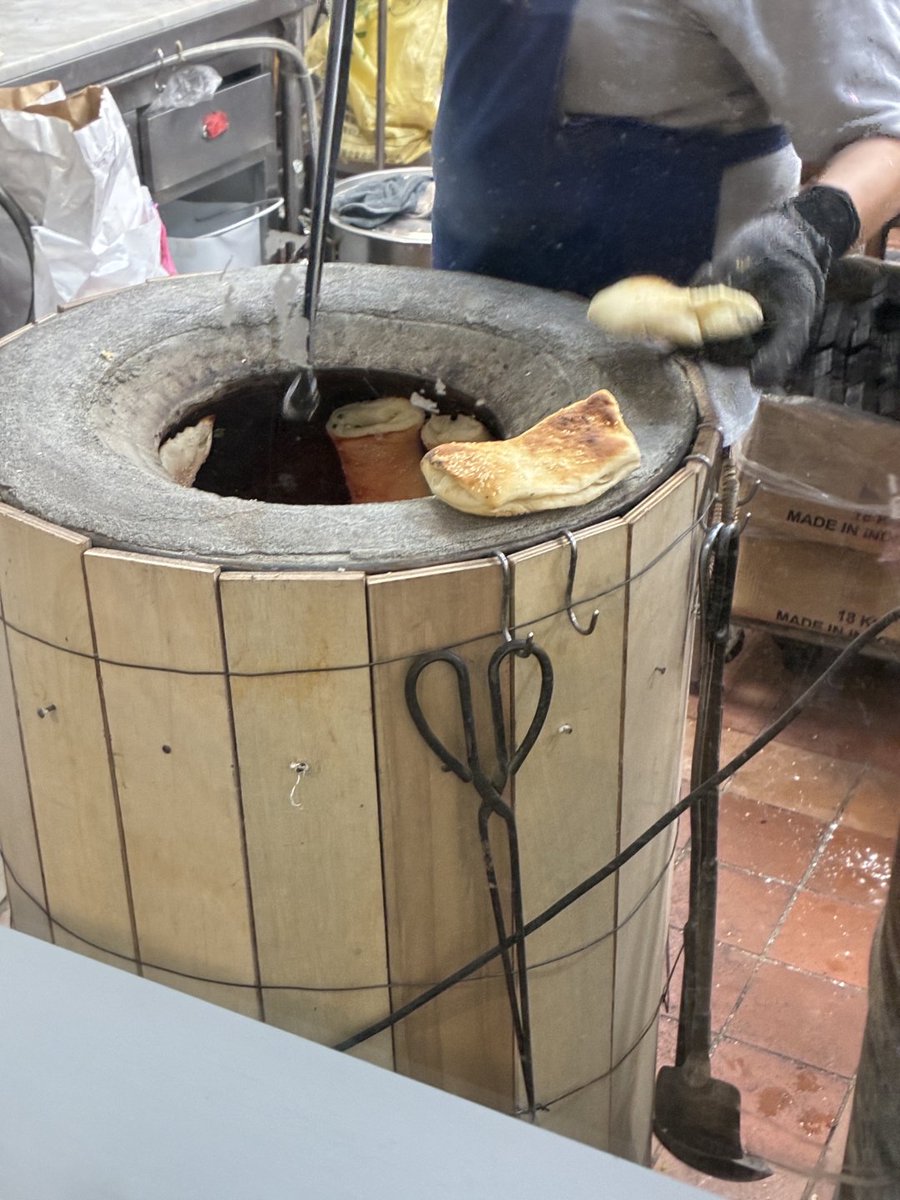 vwnhq_XAX's tweet image. このお店の豆乳は、私が今まで飲んだ中で一番美味しい豆乳🥛。滑らかで濃厚、一口飲むごとに幸せを感じる😊。もう、ミルクティー🥤の代わりにこれを飲むことを決めた！
#豆乳好き