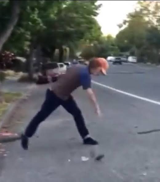 Bonnadude ☮️ tweet media