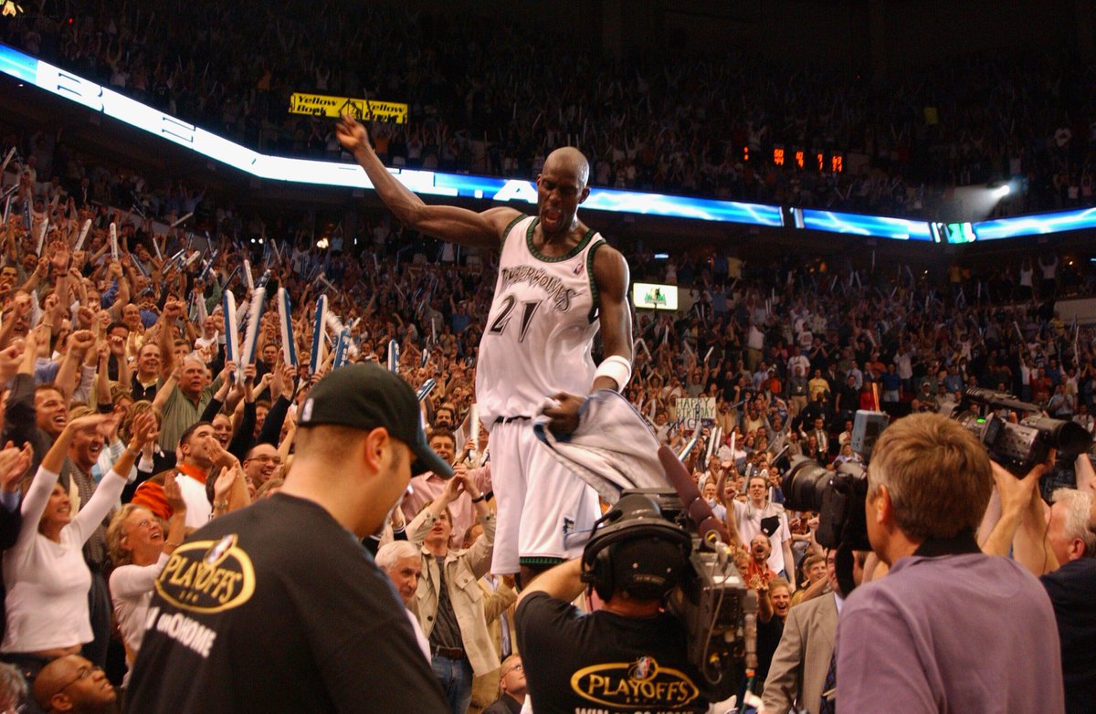 wolfpackWatch's tweet image. 21 Days Until The Regular Season