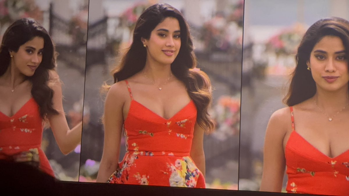 LPrem98's tweet image. #SunnySanskariKiTulsiKumari
The entire cast deserves high praise @Varun_dvn &amp;amp; @Janhviworlds share
incredible, sparkling chemistry that lights up the screen. Their comedic timing and emotional scenes are executed flawlessly . What a brilliant movie!
#ssktk is a pure cinematic…