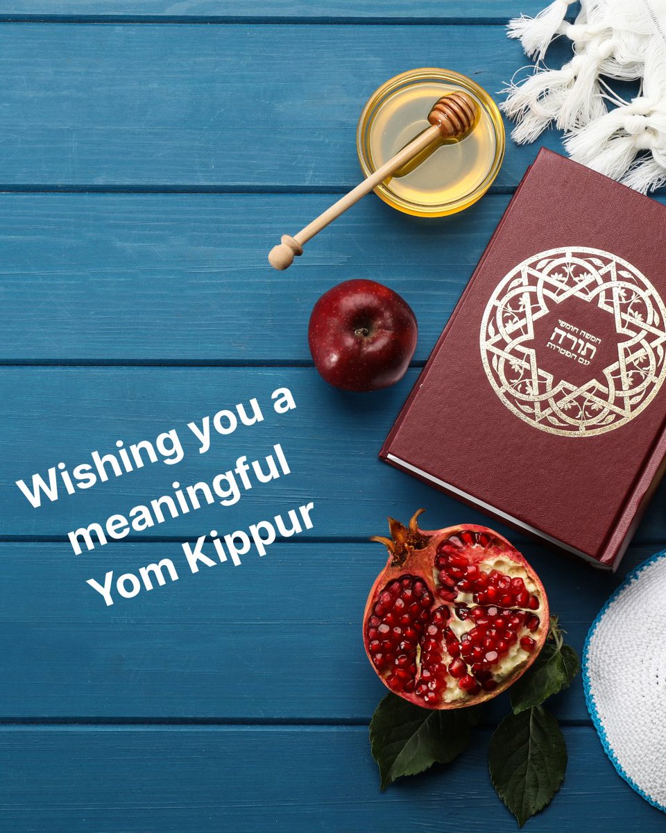MaristDigitalEd's tweet photo. From all of us in Digital Education, Thinking of you this Yom Kippur. Wishing you peace and renewal. #YomKippur #PeaceAndReflection https://t.co/GPwBlrdS3q