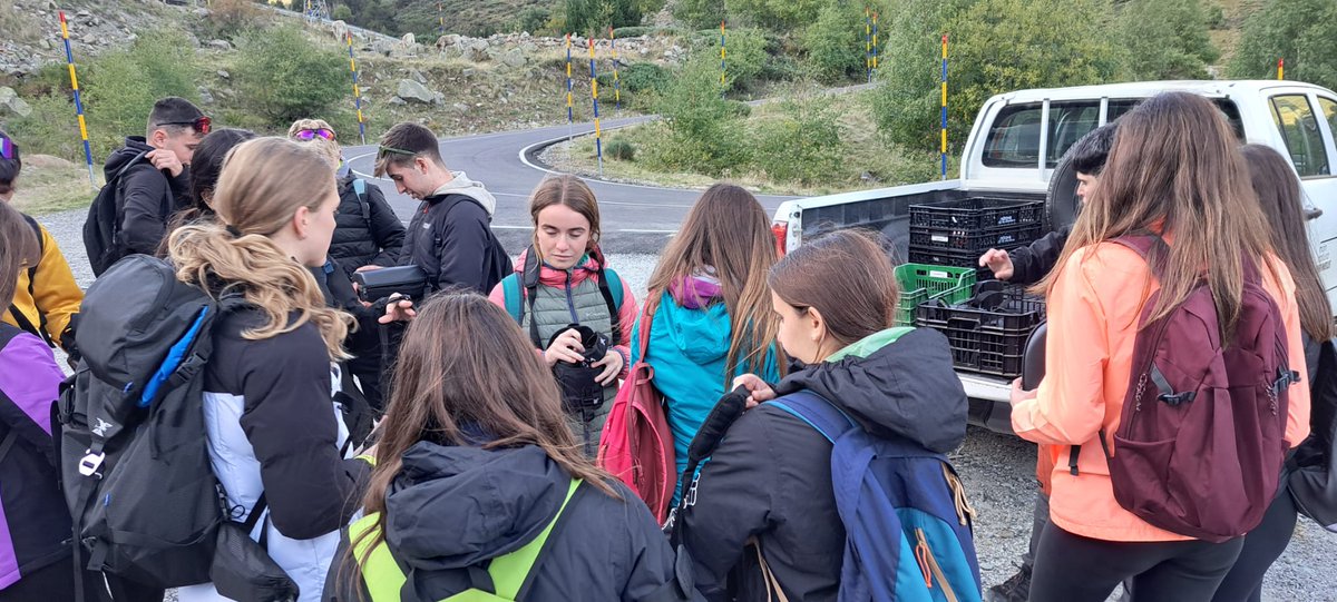 Departament de Biologia. Primer dia a Les Planes de Son. Brama del cérvol. Tota una experiència. Hem vist isards, daines i cérvols!