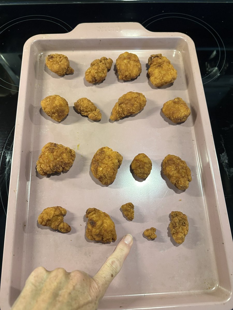 DeHaugsdahl's tweet photo. Love the Sampler and didn’t mind the two hour round trip but come on @sheetz.  This isn’t the mozzarella sticks, cheese curds and chicken 
😮🤗 https://t.co/cen1XbiWUJ