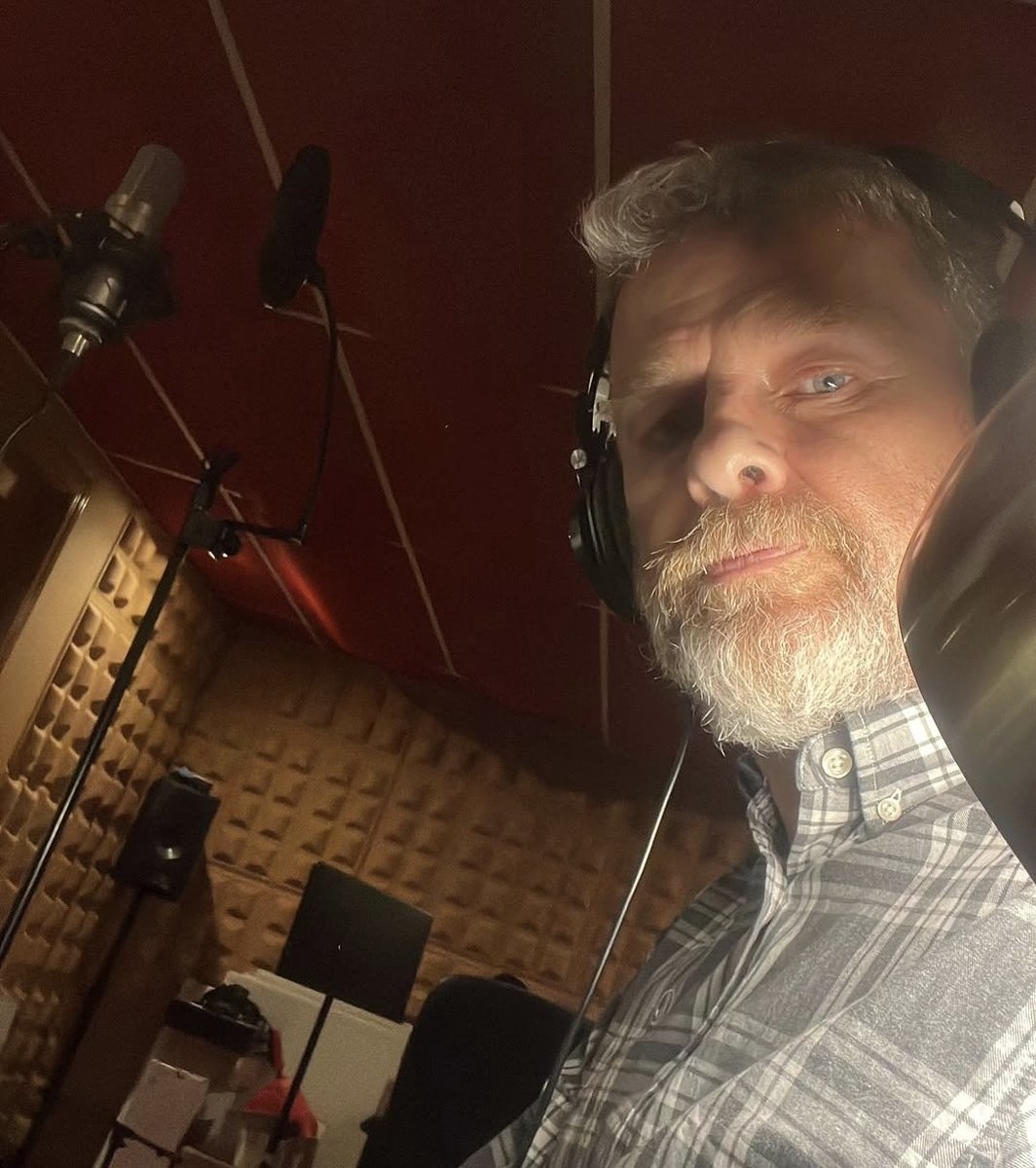 FangoriaFacts's tweet image. Rafa Spunky: "Primer día de grabación para lo nuevo de Fangoria en Estudios 54. Atentos que se vienen cosas muy chulas! #discazo"
❤️🤍💙🎵🎛