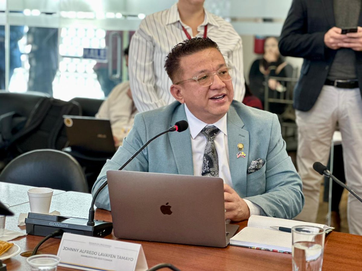 📌Desde la <a href="/EducacionAN/">CECCYT</a>:
✅Se recibió aportes al proyecto de Ley del Uso Responsable de Redes Sociales.
✅Avocamos conocimiento del Proyecto de Ley presentado por el asambleísta Johnny Lavayen Tamayo.
✅Se aprobó las resoluciones de unificación de proyectos de LOEI y LOES.